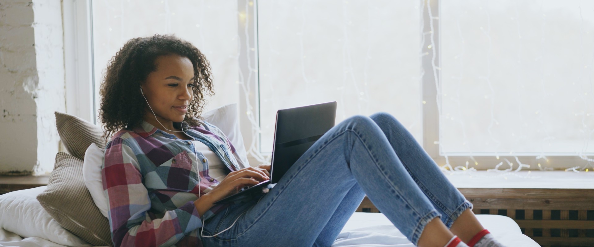 Who benefits from online therapy?