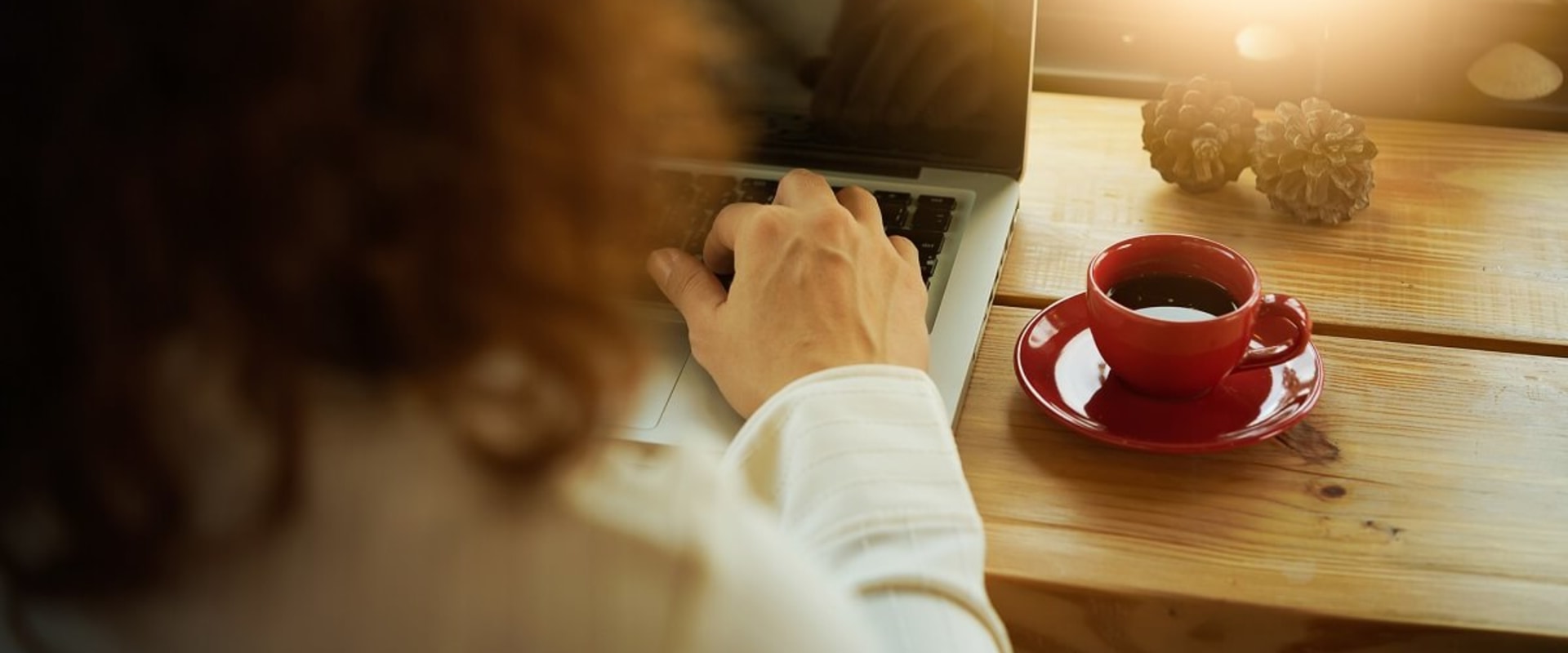 What are the disadvantages of online counseling?