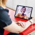 What percentage of people use online therapy?
