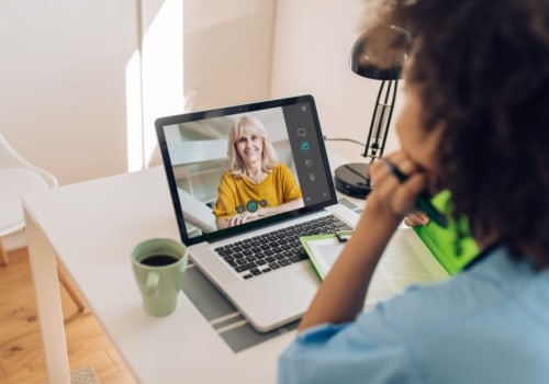 Which of the following are benefits of online therapy?