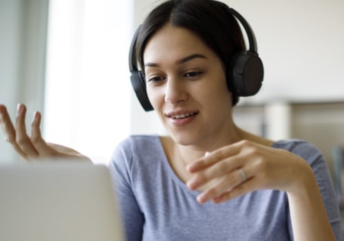 What are the advantages of online counseling?
